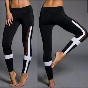 LAST CHANCE: Onzie white and black stripe leggings M/L